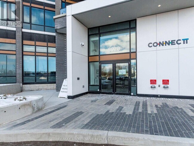 8020 Derry Rd in Milton, ON - Building Photo - Building Photo