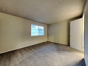 34812 27th Ave SW in Federal Way, WA - Building Photo - Building Photo