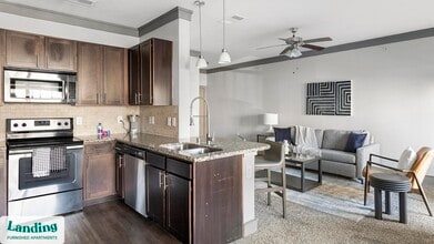 4689 Mustang Pkwy in Carrollton, TX - Foto de edificio - Building Photo