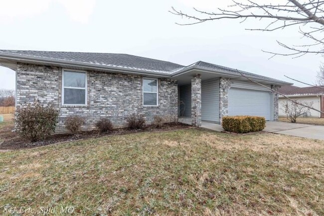 841 S Eric St in Springfield, MO - Building Photo - Building Photo