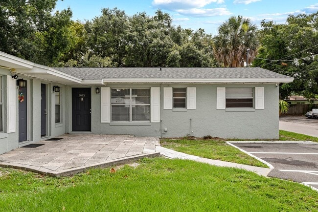 805 Ocean St in Kissimmee, FL - Foto de edificio - Building Photo