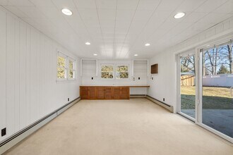 8 Stanley St in Natick, MA - Building Photo - Building Photo