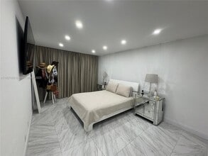 13715 Kendale Lakes Cir, Unit PH-A1 in Miami, FL - Building Photo - Building Photo