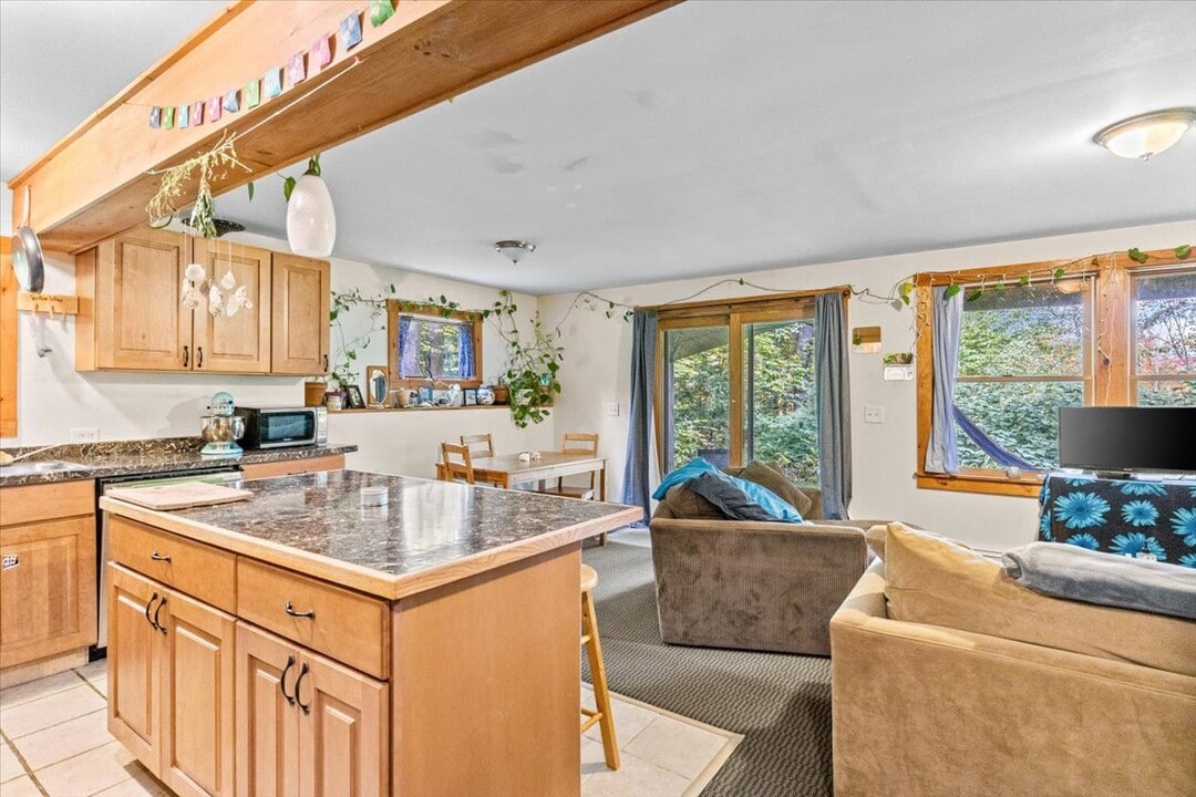 612 Sylvan Park Rd, Unit 612A in Stowe, VT - Foto de edificio