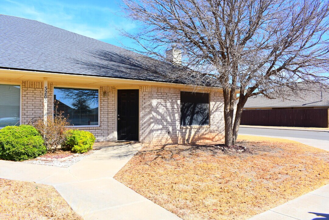 3202 109th St in Lubbock, TX - Building Photo