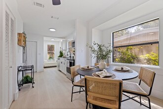 3230 Queensboro Ave S in St. Petersburg, FL - Foto de edificio - Building Photo
