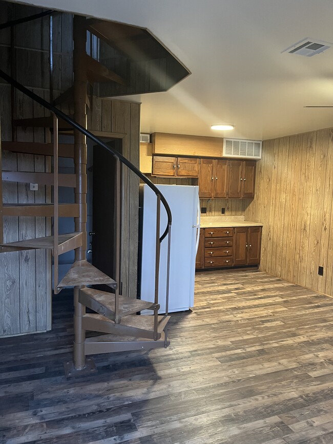 property at 229 N Duncan St