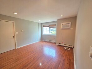 164 Dunteman Dr in Glendale Heights, IL - Building Photo - Building Photo