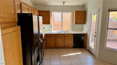 6041 Spring Harvest Dr in Las Vegas, NV - Building Photo - Building Photo
