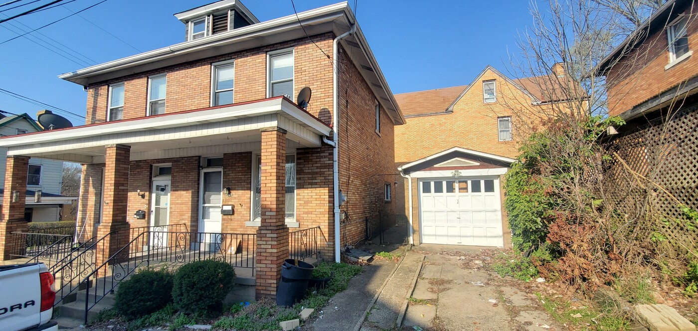 3103 Tretow St in Pittsburgh, PA - Foto de edificio