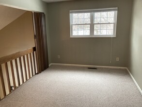 1384 Sanzon Dr in Fairborn, OH - Foto de edificio - Building Photo