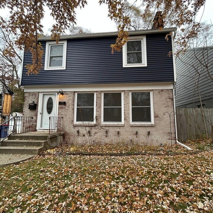 1532 Sylvan Ave SE in Grand Rapids, MI - Building Photo