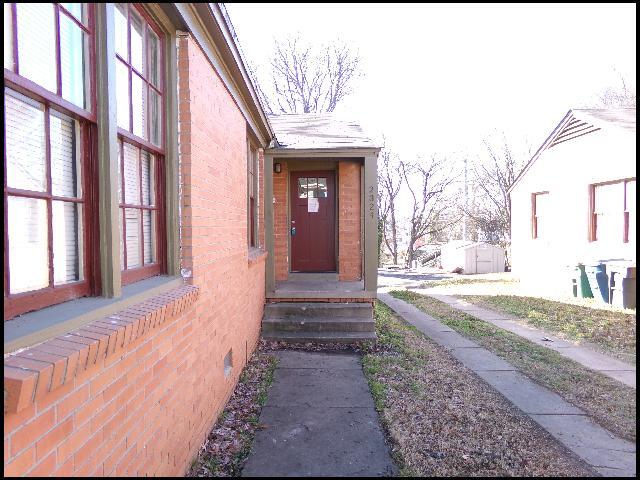 2324 S Louisiana St in Little Rock, AR - Building Photo - Building Photo