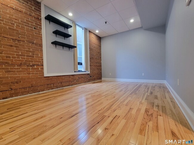 51 Bank St in Stamford, CT - Building Photo - Building Photo