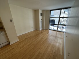 25 Lagrange St, Unit 1 Apartamentos