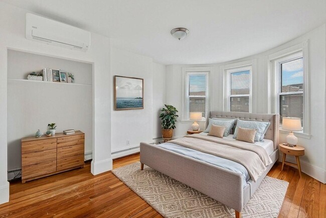 property at 864 Huntington Ave