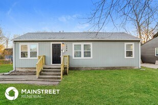 1004 S Brockway St in Olathe, KS - Building Photo