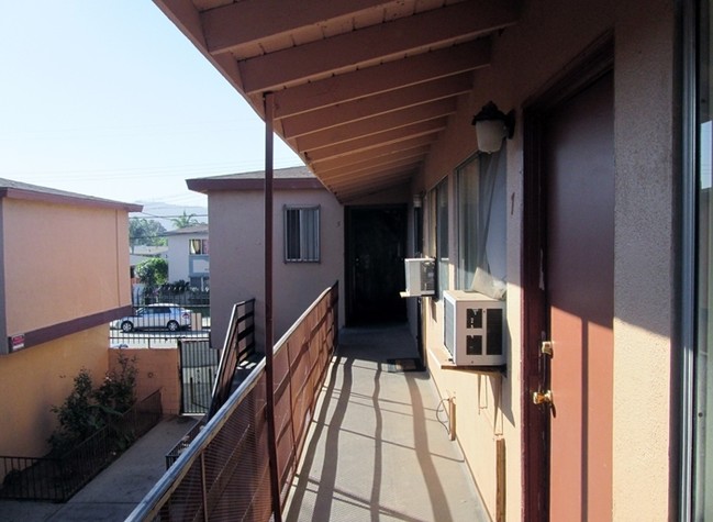 The Bonwood Apartments in El Monte, CA - Building Photo - Building Photo