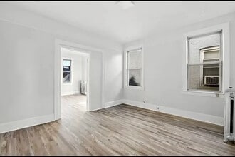35-11 92nd St in Queens, NY - Building Photo - Building Photo