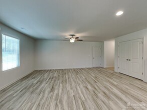 4951 Westerly Dr in Winston-Salem, NC - Foto de edificio - Building Photo