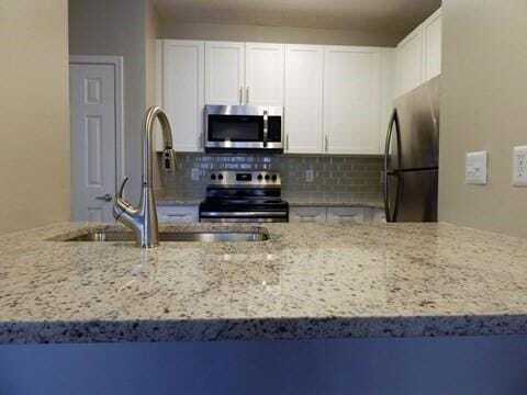 6210 Peachtree Dunwoody Rd, Unit 10-206 in Sandy Springs, GA - Building Photo - Building Photo