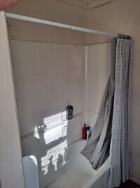 909 S Front St photo'