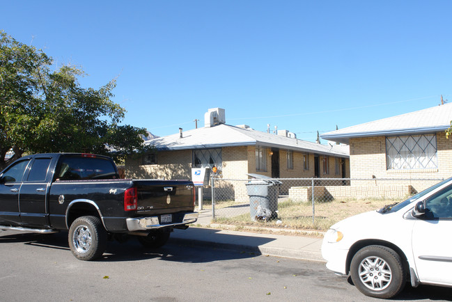 4015 Truman Ave in El Paso, TX - Foto de edificio - Building Photo