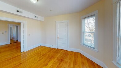 32 Martland Ave, Unit 2 in Brockton, MA - Building Photo - Building Photo