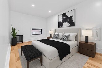 28 W 11th St in New York, NY - Building Photo - Building Photo