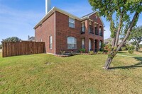 1501 Ector Dr in Carrollton, TX - Foto de edificio - Building Photo