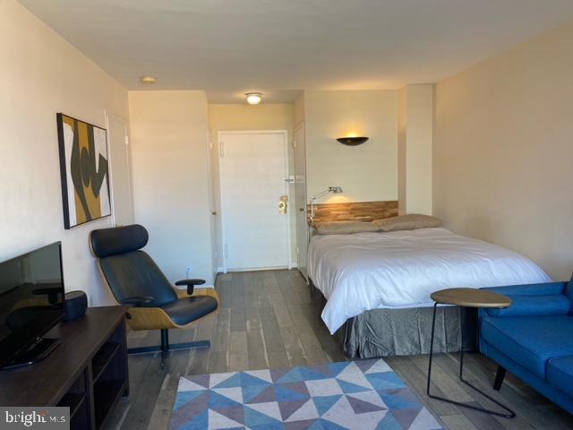 property at 1111 Arlington Blvd