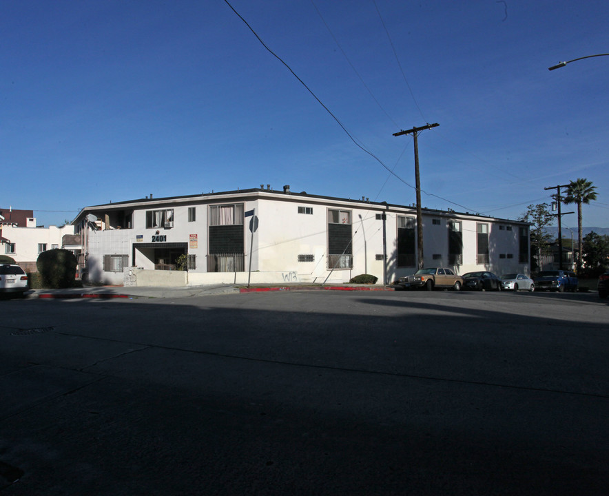 2401 Ocean View Ave in Los Angeles, CA - Building Photo