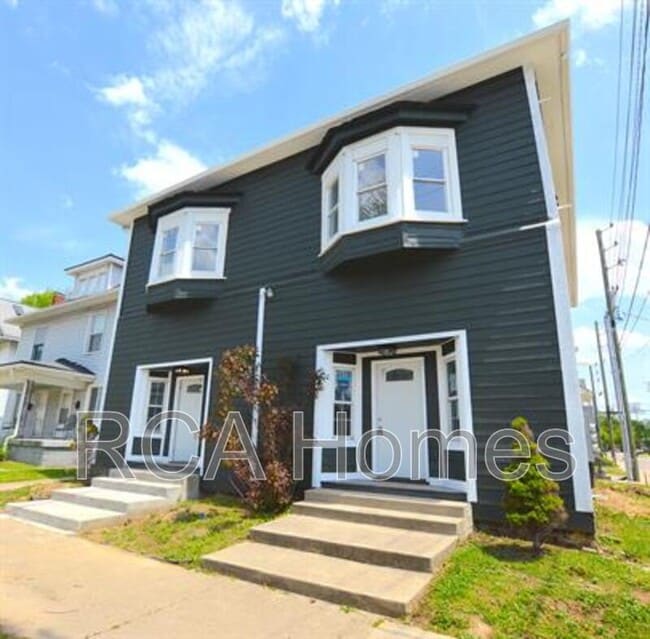 property at 3501 N Illinois St
