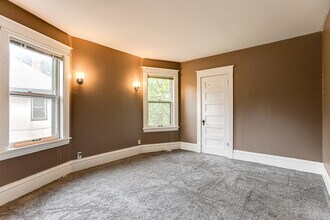 1651 Minnehaha Ave W in St. Paul, MN - Building Photo - Building Photo