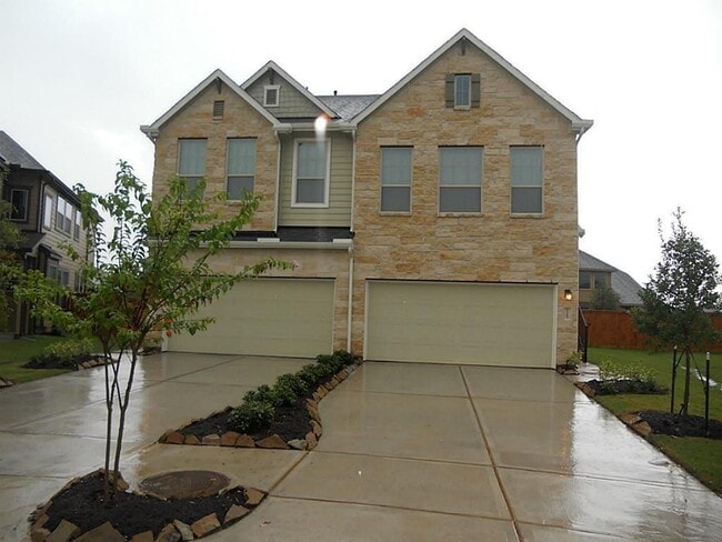12247 Stellano Ln