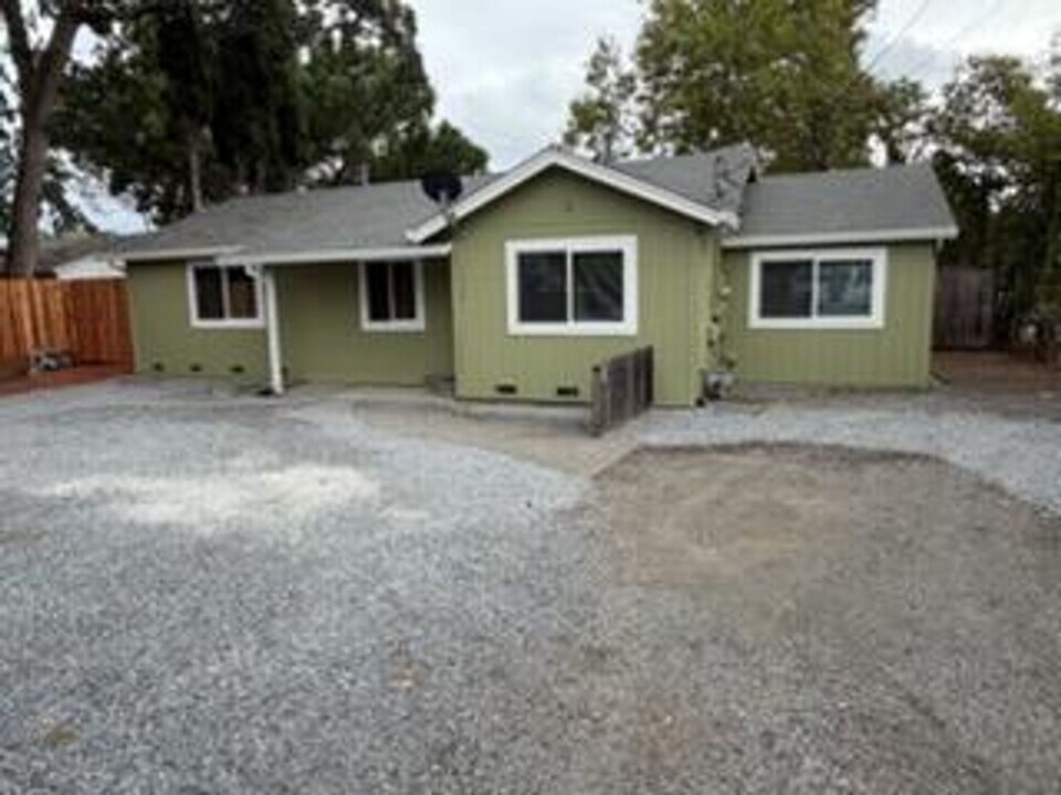 1238 Jennings Ave in Santa Rosa, CA - Building Photo
