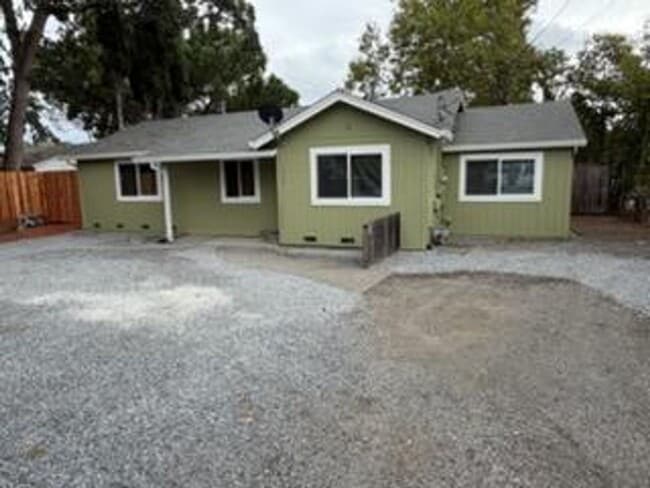 property at 1238 Jennings Ave
