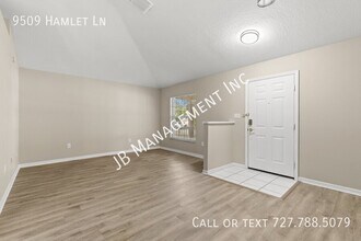 9509 Hamlet Ln in Tampa, FL - Building Photo - Building Photo