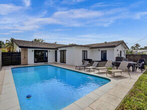 5501 NE 18th Terrace in Fort Lauderdale, FL - Building Photo - Building Photo