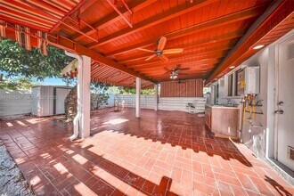 7417 Twin Sabal Dr in Miami Lakes, FL - Building Photo - Building Photo