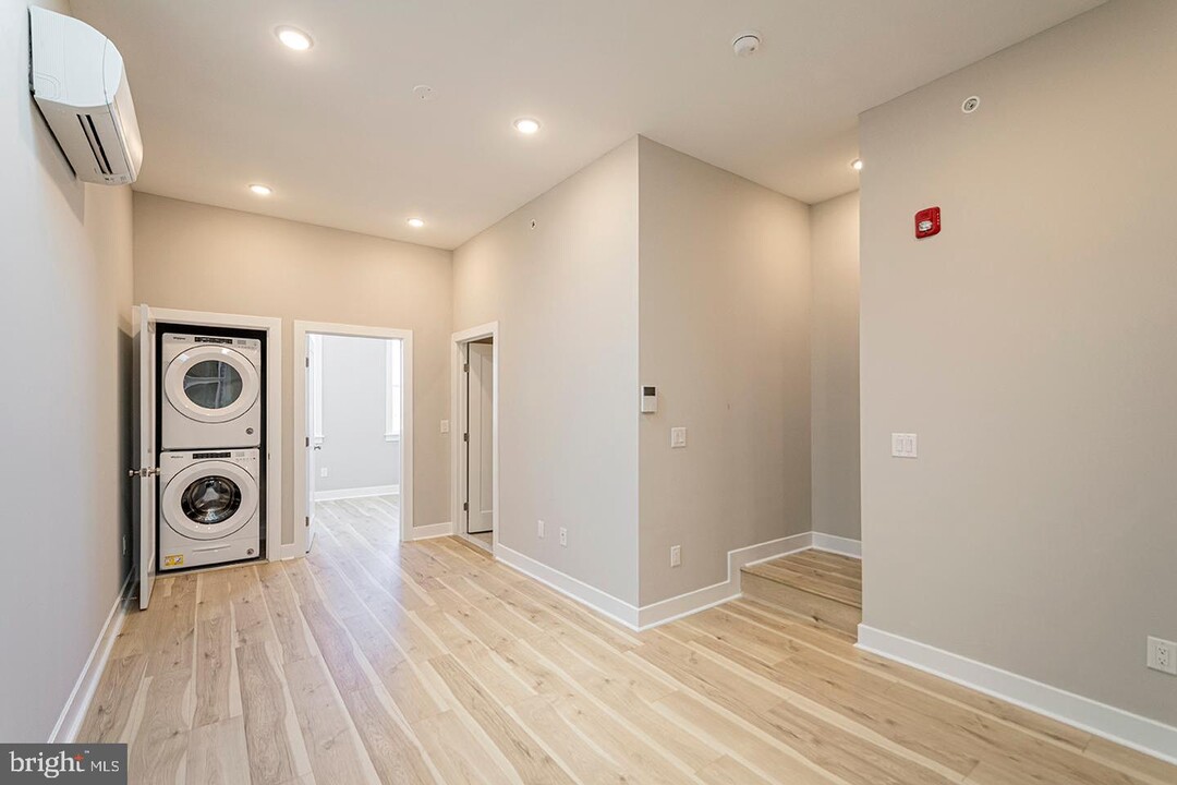 1946 N 6th St-Unit -UNIT 3F in Philadelphia, PA - Foto de edificio