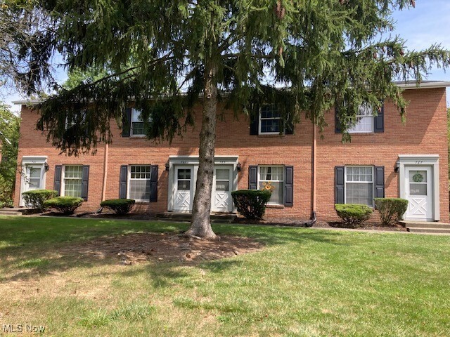 property at 723 Lakeview Dr