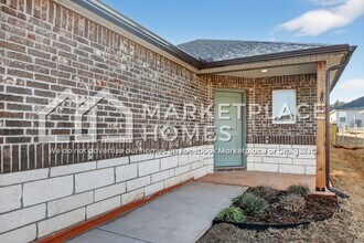 812 NE 102nd Ter in Oklahoma City, OK - Building Photo - Building Photo