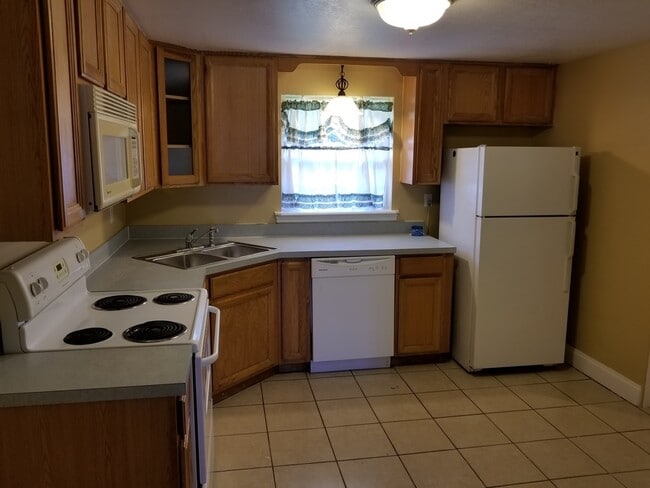 1198 Sherman Ave in Tavares, FL - Building Photo - Building Photo