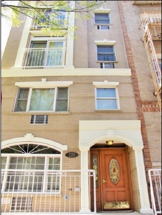 270 12th St in Brooklyn, NY - Building Photo