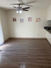 Park Place Apartments in Fresno, CA - Foto de edificio - Building Photo