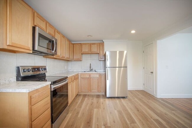 37-39 Greenwood St in Westfield, MA - Building Photo - Building Photo