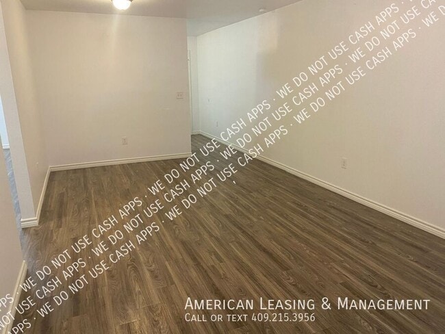310 S 1st St in Huntington, TX - Building Photo - Building Photo