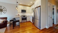 344 W 3rd St, Unit 344 in Boston, MA - Building Photo - Building Photo