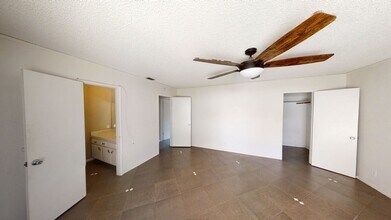 1125 Chestnut Ave in Beaumont, CA - Building Photo - Building Photo